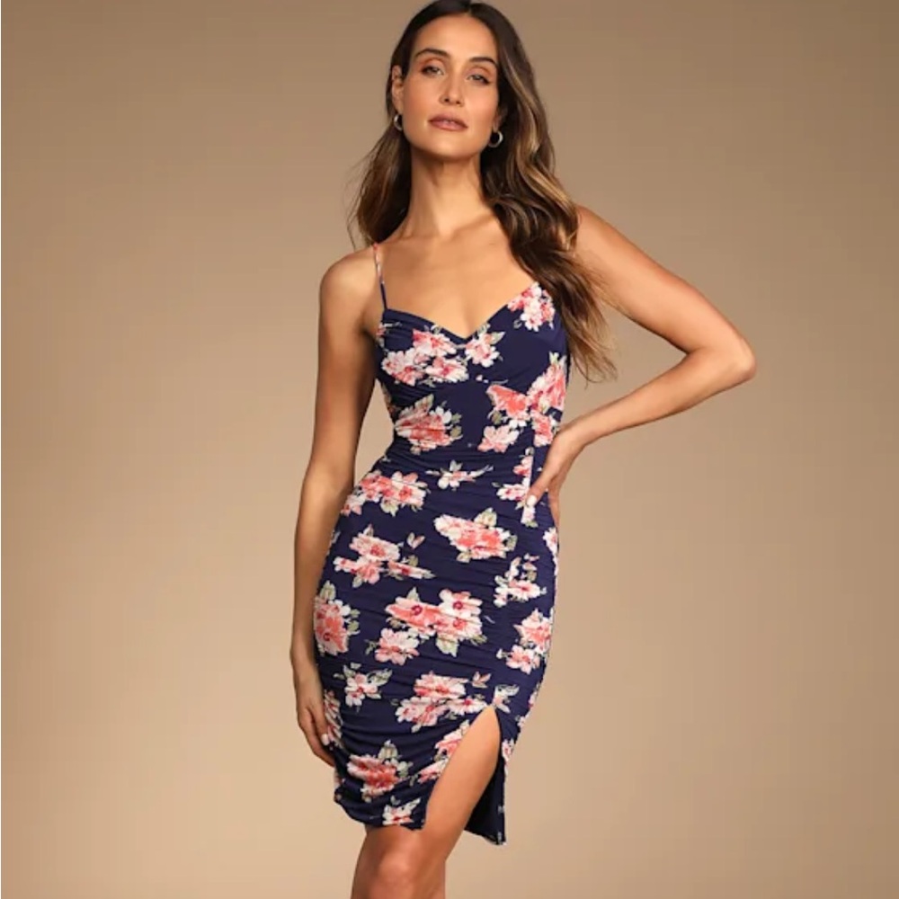 Lulu's Navy Floral Ruched Midi Dress with Peach Blooms